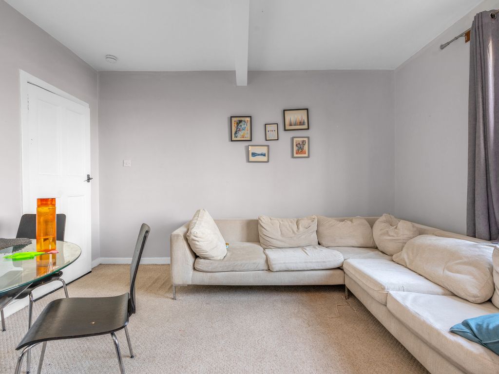 2 bed flat for sale in Hutchison Road, Edinburgh EH14, £160,000