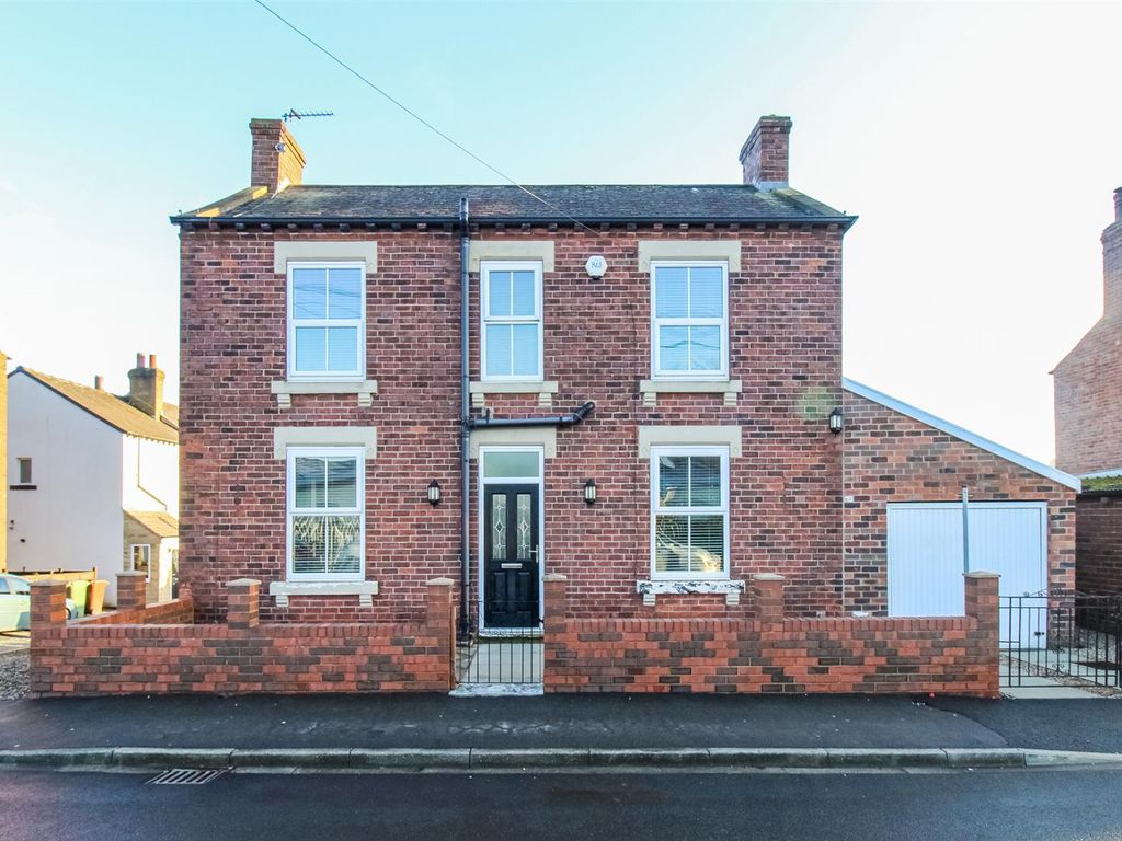 3 bed detached house for sale in Shepstye Road, Horbury, Wakefield WF4, £320,000