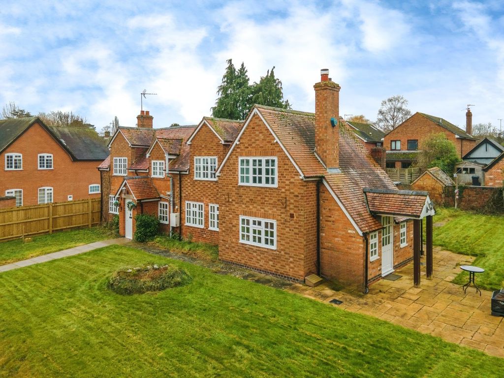4 bed detached house for sale in Back Lane, Birdingbury, Warwickshire CV23, £695,000