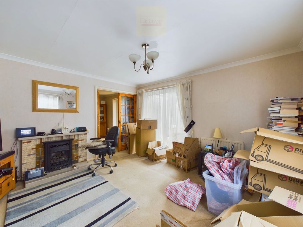 3 bed detached house for sale in Braithwaite Close, Ketton PE9, £300,000