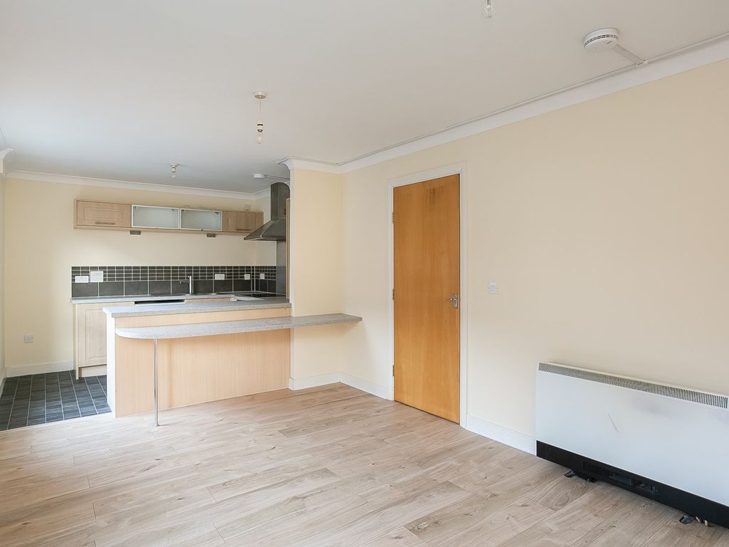 2 bed flat for sale in Ferry Gait Crescent, Silverknowes, Edinburgh EH4, £130,000