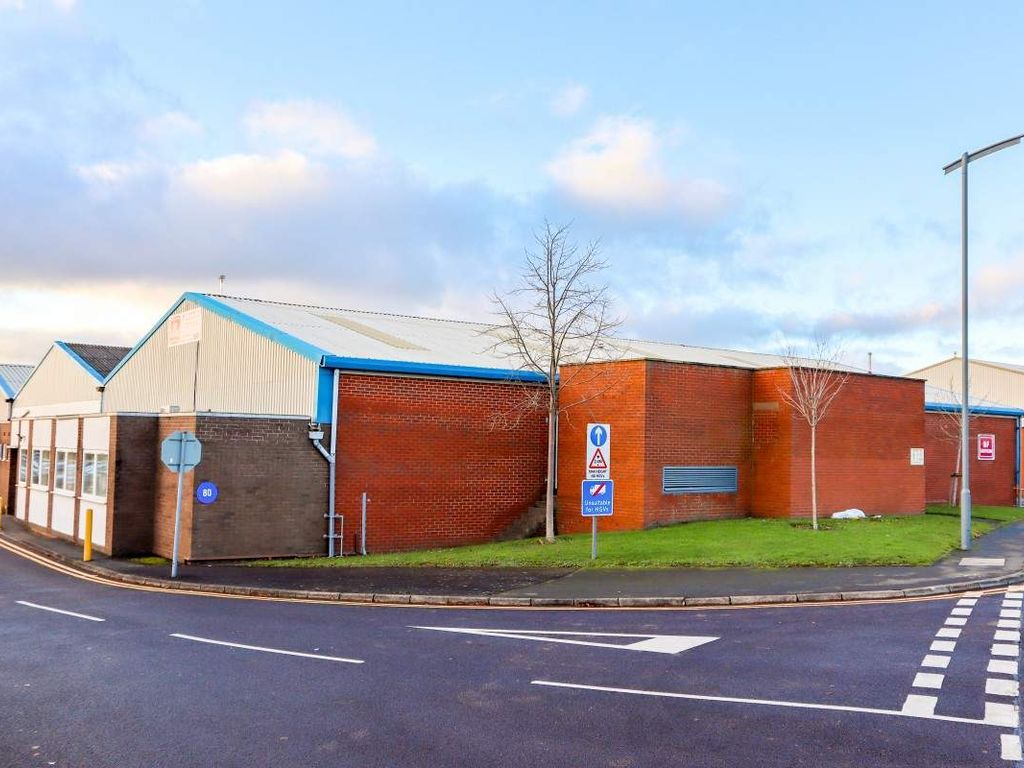 Light industrial to let in Building 80 Bay 1, Multipark Pensnett, Kingswinford DY6, Non quoting