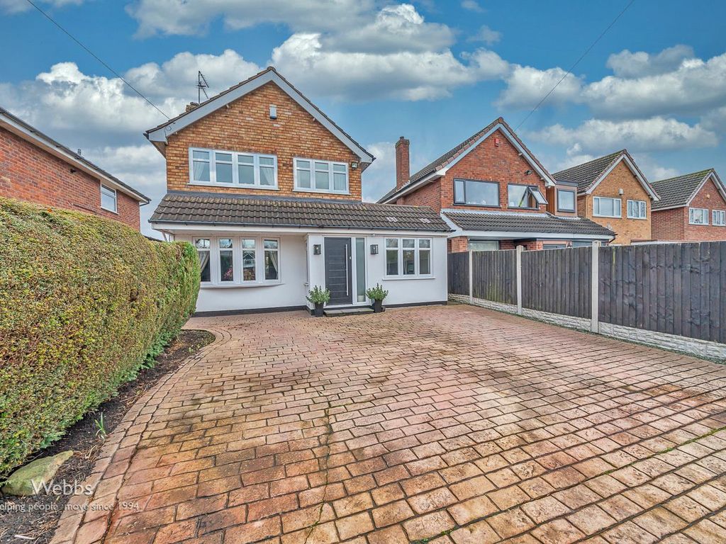 4 bed detached house for sale in Fibbersley, Wolverhampton WV11, £390,000
