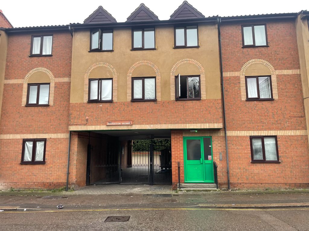 1 bed flat to rent in Windsor Street, Luton, Bedfordshire LU1, £975 pcm