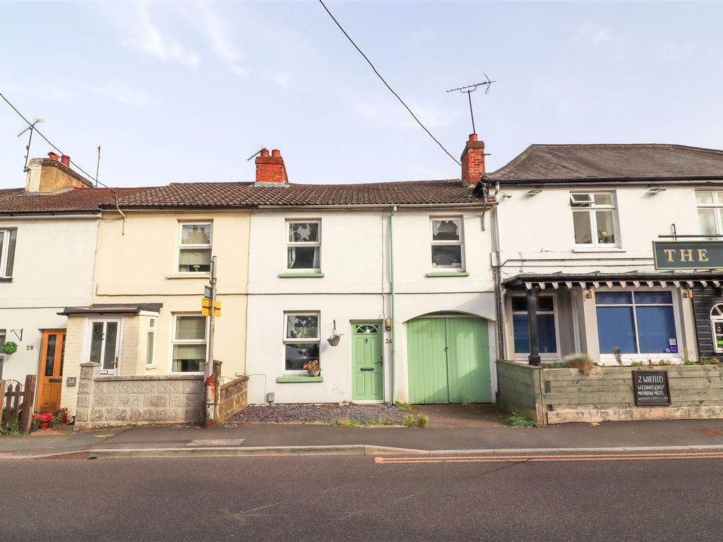 3 bed terraced house for sale in Badshot Lea Road, Badshot Lea, Farnham GU9, £275,000