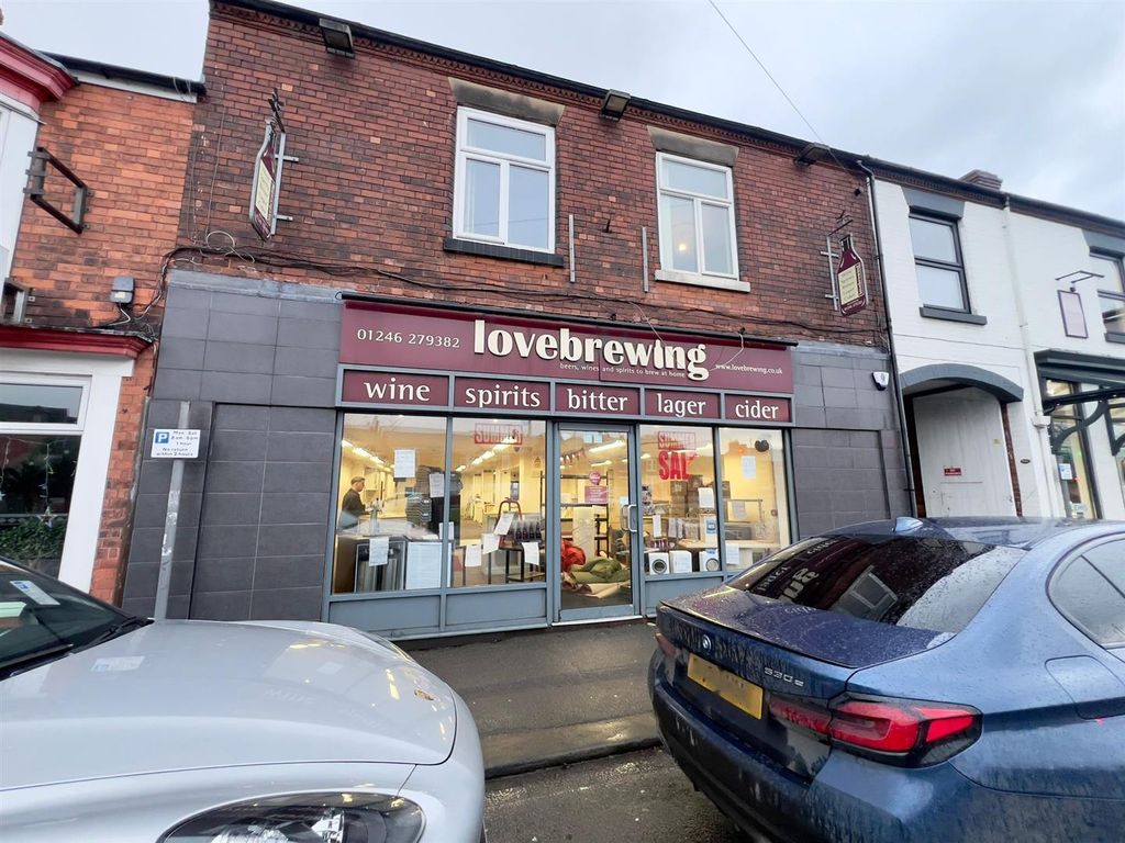 2 bed flat to rent in Chatsworth Road, Chesterfield S40, £670 pcm
