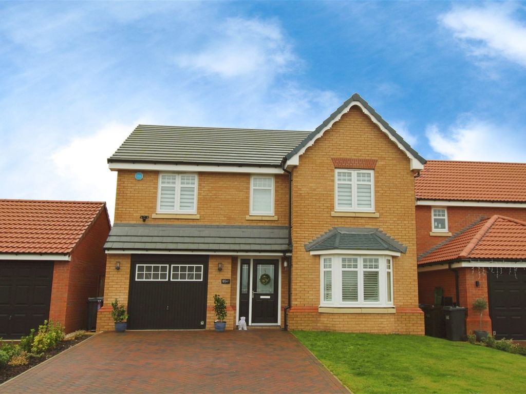 4 bed detached house for sale in Benedict Walk, Carlton, Goole DN14, £400,000