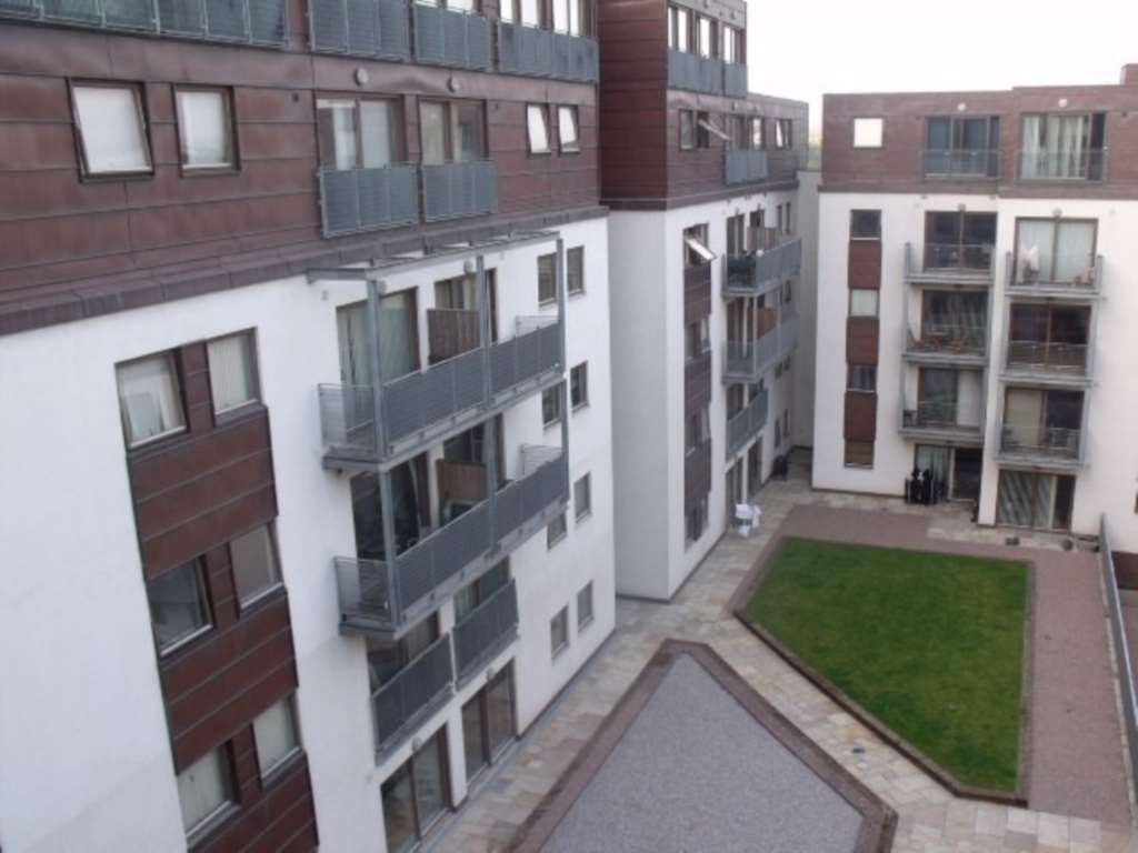 2 bed flat to rent in Advent House, New Ancoats M4, £1,200 pcm