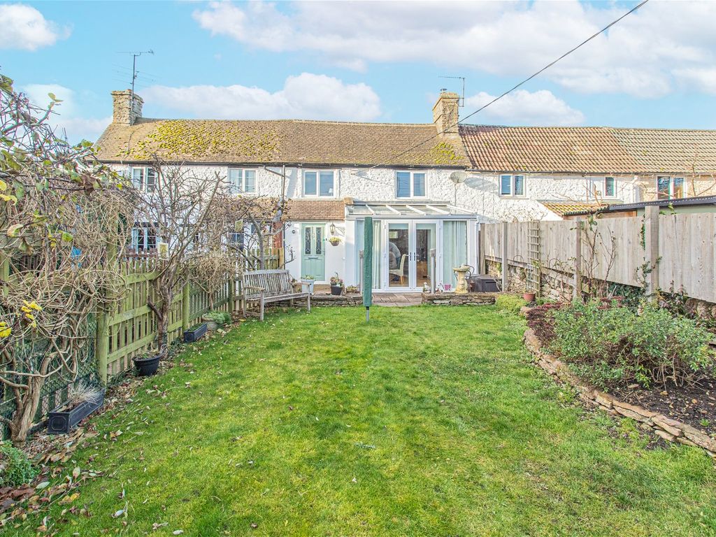 3 bed cottage for sale in Newtown, Hullavington, Chippenham SN14, £395,000