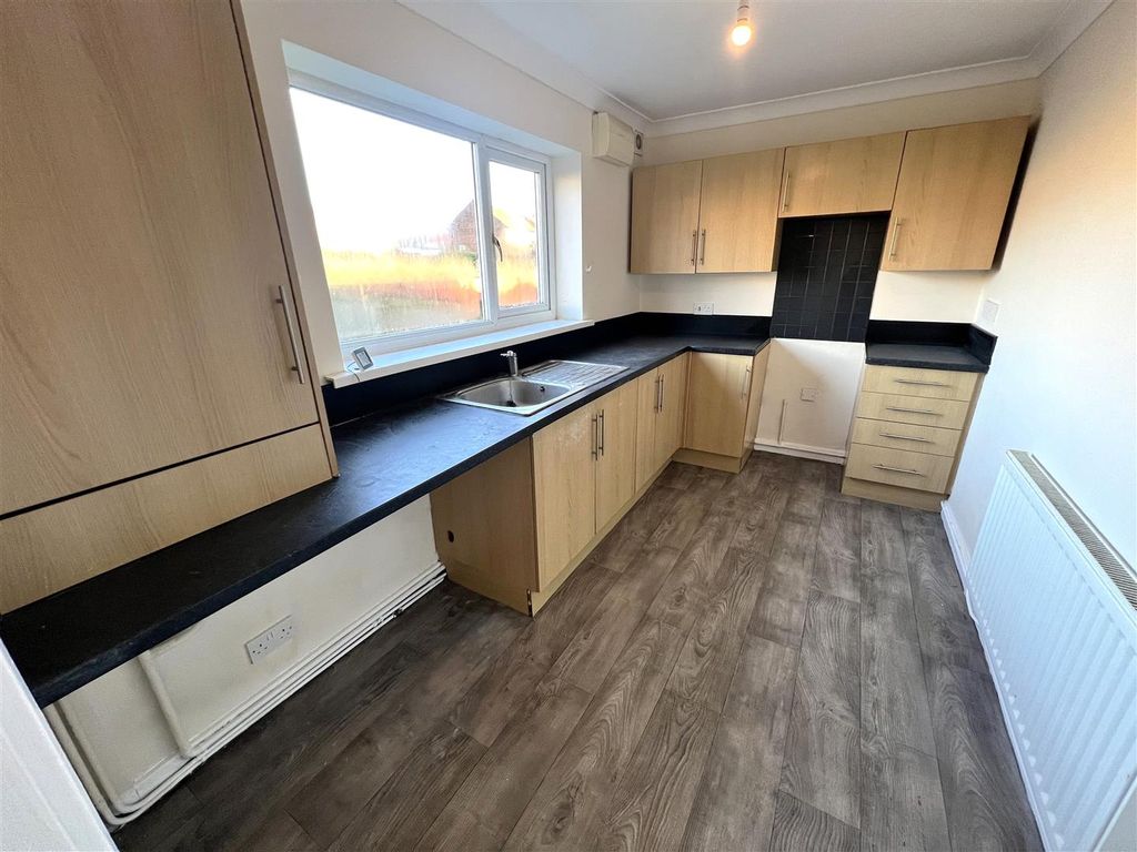 2 bed property for sale in Westcott Road, Peterlee SR8, £79,999