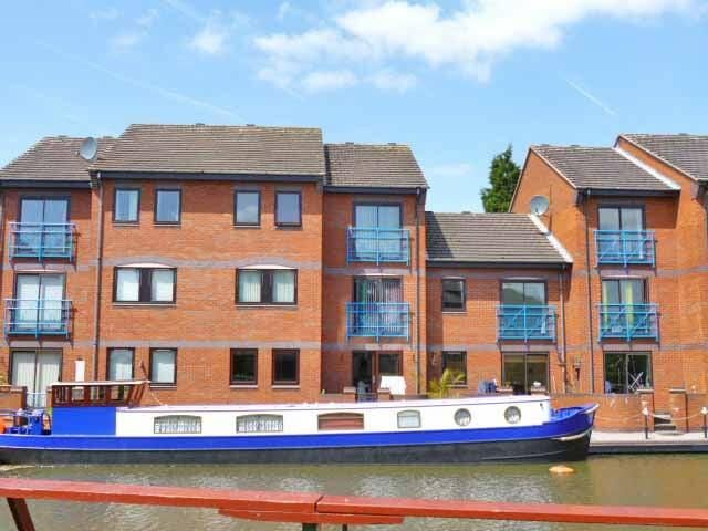 2 bed flat to rent in Evans Croft, Tamworth, Staffordshire B78, £795 pcm