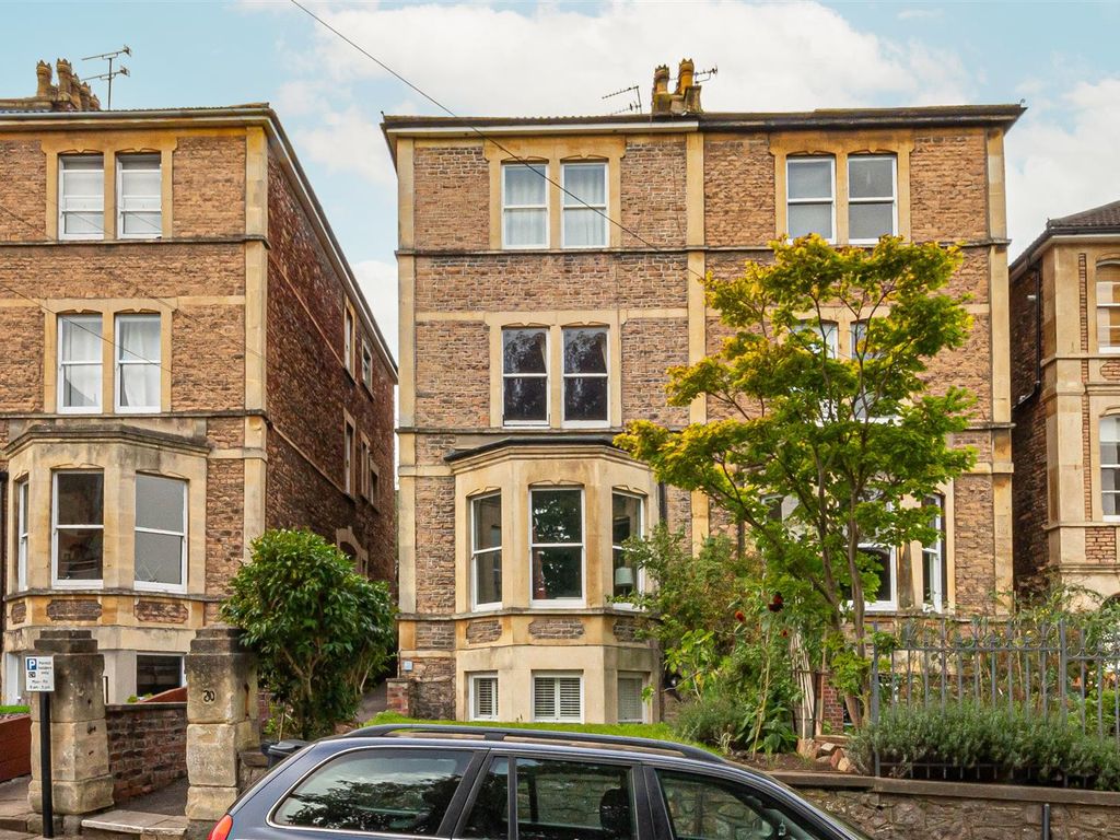 2 bed flat for sale in Clifton Park Road, Clifton, Bristol BS8, £395,000