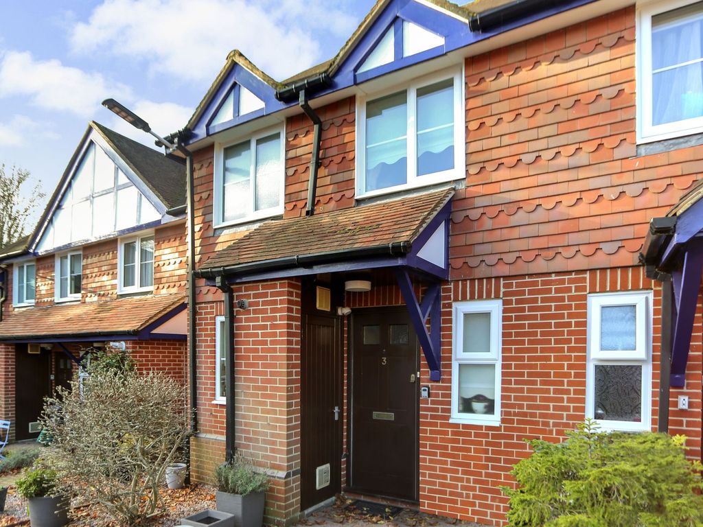 2 bed terraced house for sale in Rareridge Lane, Bishops Waltham SO32, £315,000