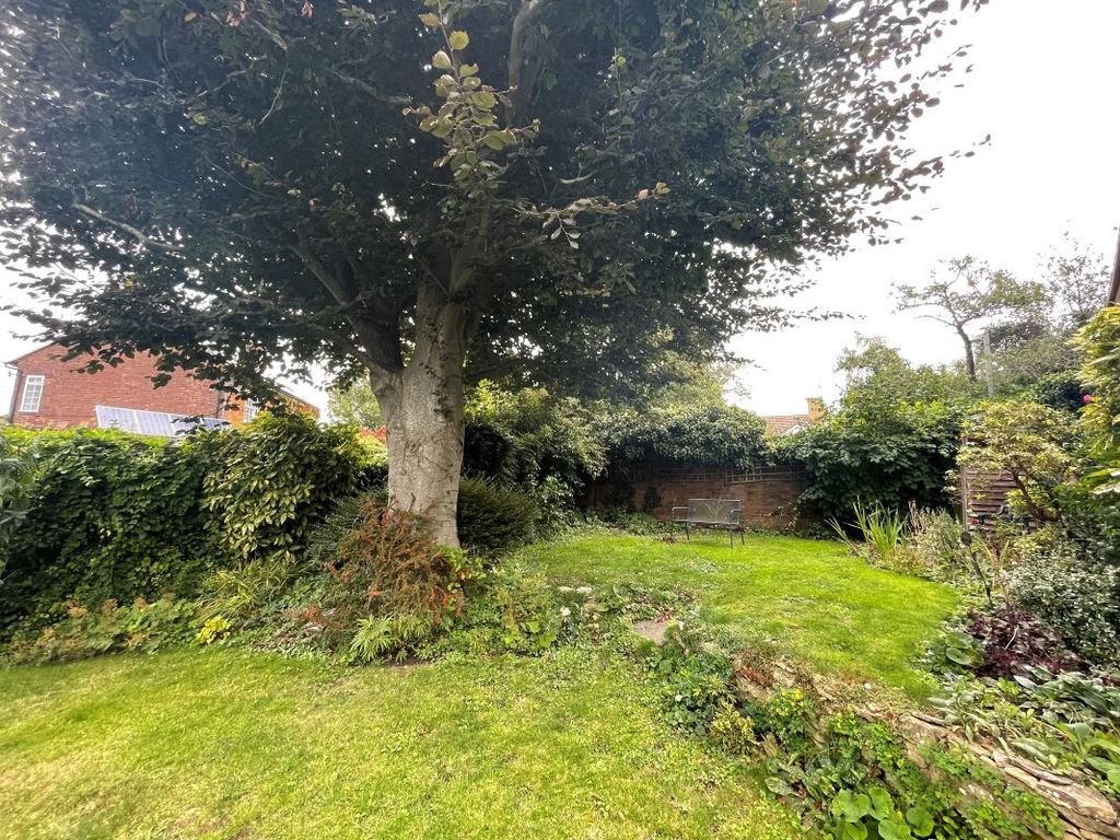 3 bed detached house for sale in Vale Cottage, 19 Church Street, Wingrave, Buckinghamshire HP22, £285,000