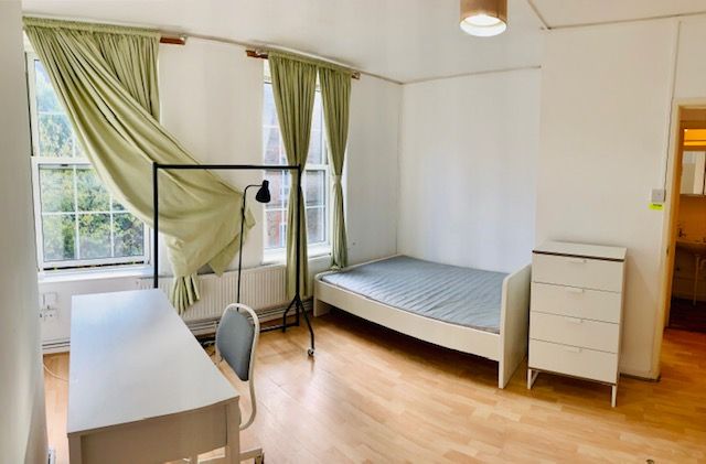 1 bed flat for sale in Bell Lane, Aldgate East/ Brick Lane E1, £430,000