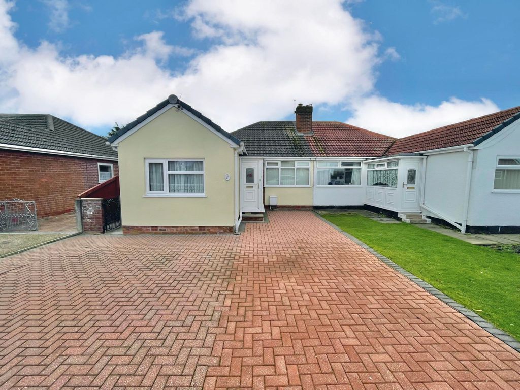 3 bed bungalow for sale in Eskdale Grove, Knott End On Sea FY6, £170,000