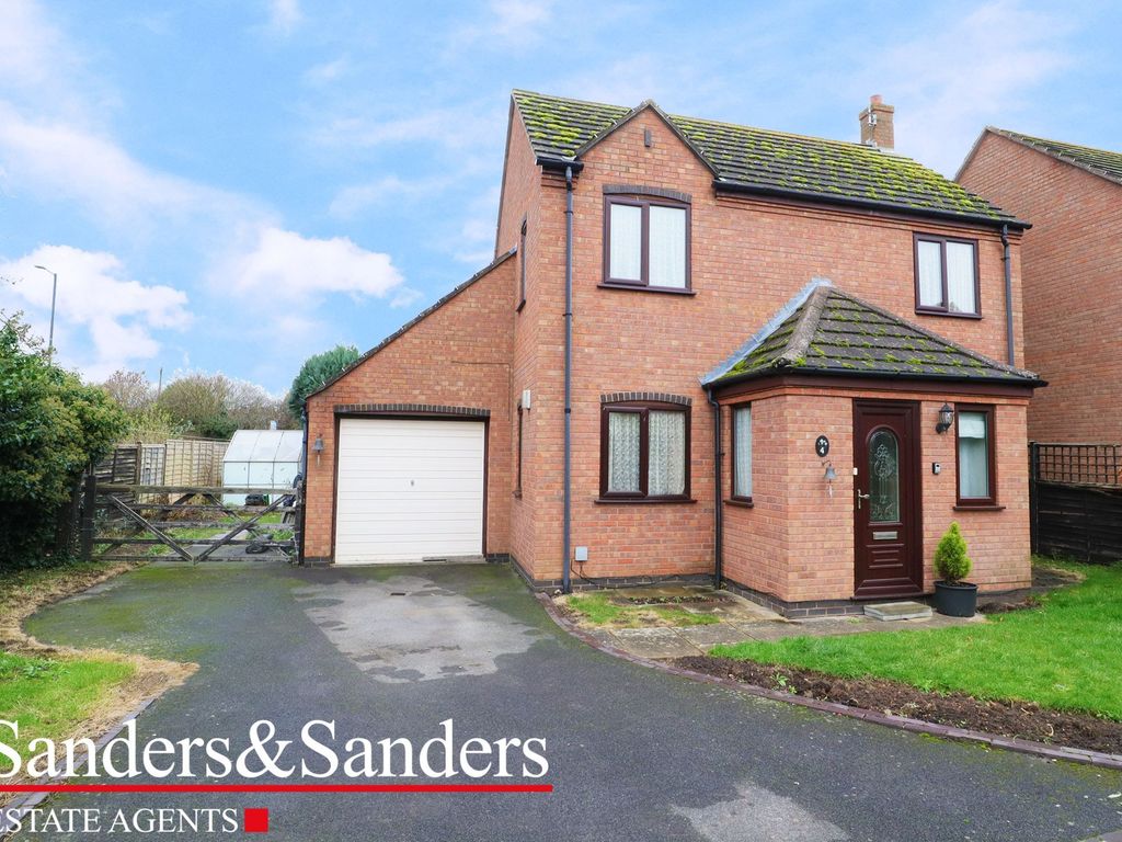 3 bed detached house for sale in Quinneys Lane, Bidford-On-Avon, Alcester B50, £350,000