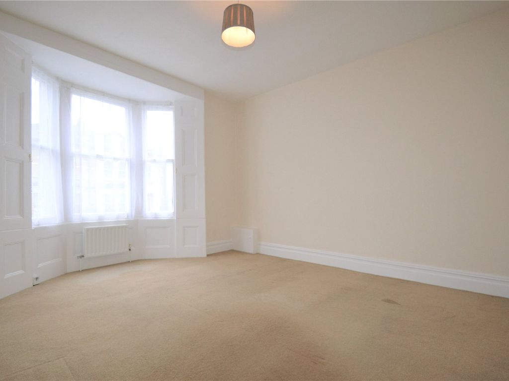 3 bed flat to rent in Rommany Road, London SE27, £1,950 pcm