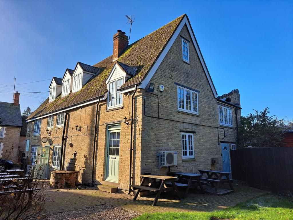 Hotel/guest house for sale in The Old Mill Pub, Clifton Road, Newton Blossomville, Bedford, Buckinghamshire MK43, £600,000