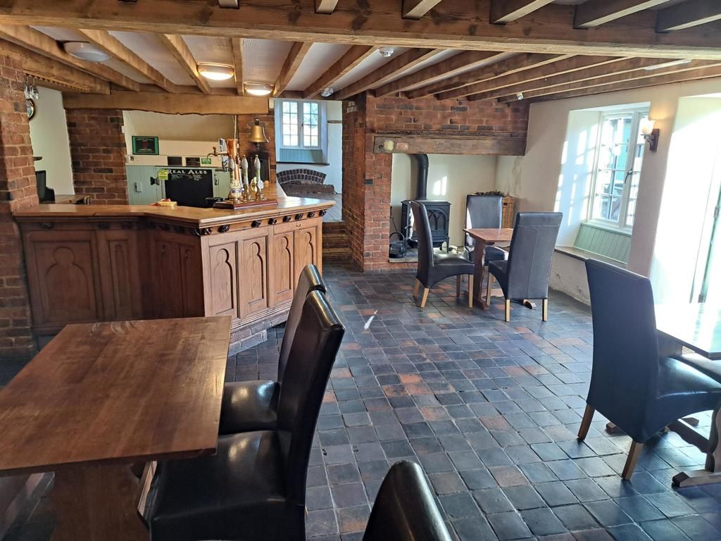 Hotel/guest house to let in The Old Mill Pub, Clifton Road, Newton Blossomville, Bedford, Buckinghamshire MK43, £30,000 pa