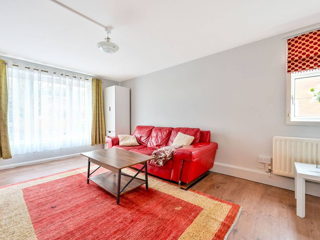 3 bed flat for sale in Haylett Gardens, Kingston, Kingston Upon Thames KT1, £400,000