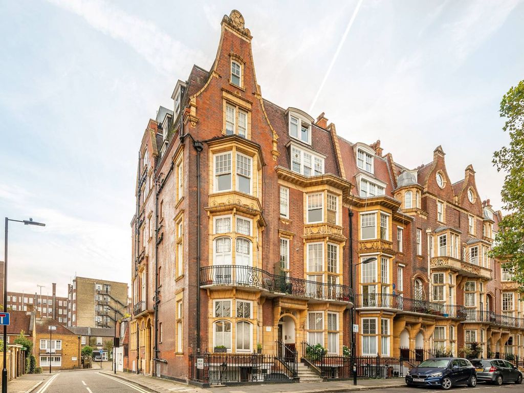 Studio for sale in Orme Court, Bayswater, London W2, £400,000