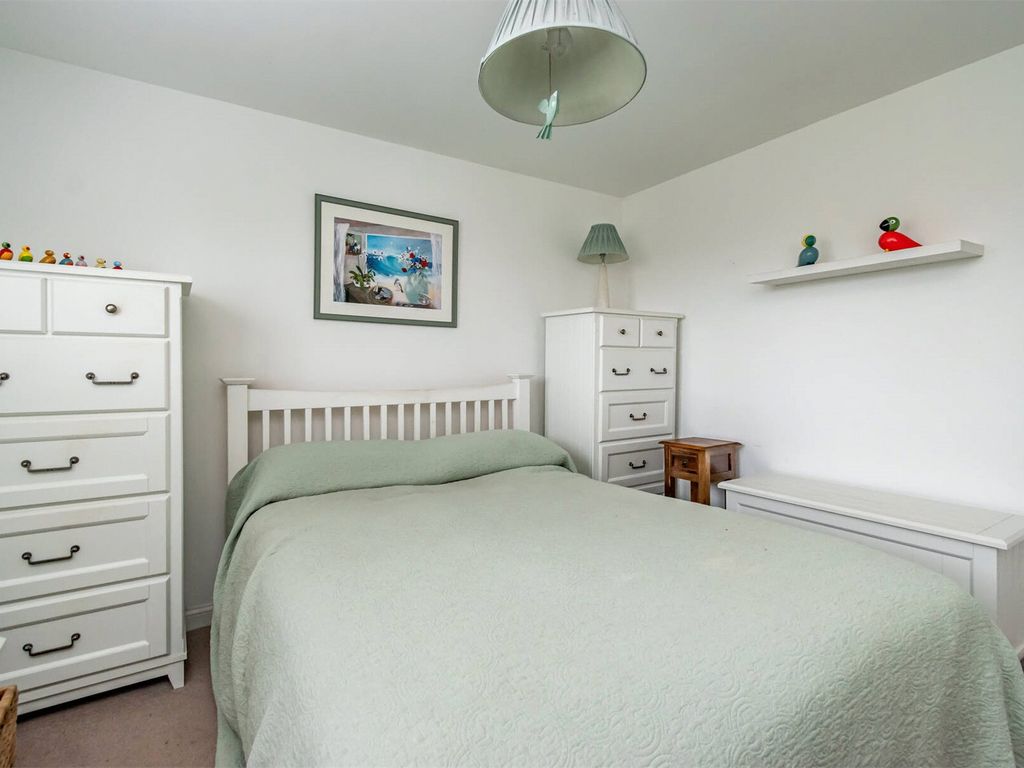 2 bed flat for sale in Durie Loan, Burdiehouse, Edinburgh EH17, £190,000