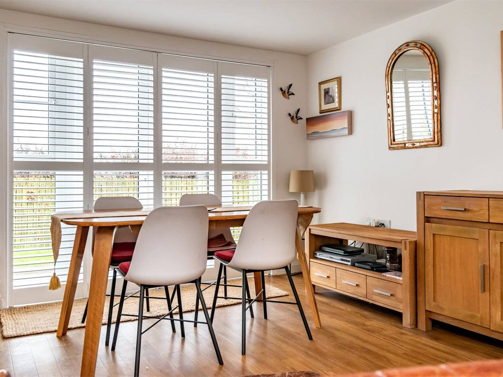 2 bed flat for sale in Durie Loan, Burdiehouse, Edinburgh EH17, £190,000