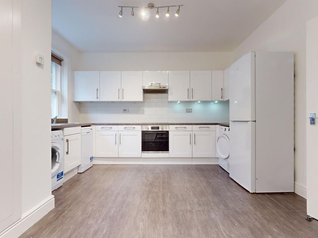 4 bed flat to rent in Cabbell Street, Marylebone NW1, £4,767 pcm