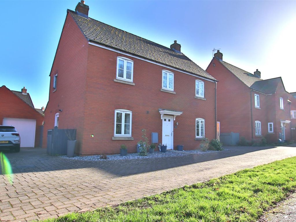 4 bed property for sale in Willow Drive, Walton Cardiff, Tewkesbury GL20, £475,000