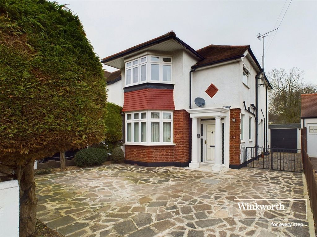 3 bed detached house for sale in Draycott Avenue, Harrow, Middlesex HA3, £795,000
