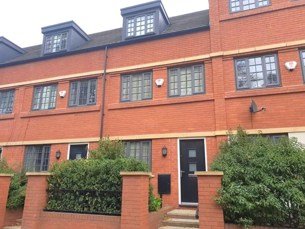 3 bed town house to rent in Abbey Park Road, Leicester LE4, £1,250 pcm