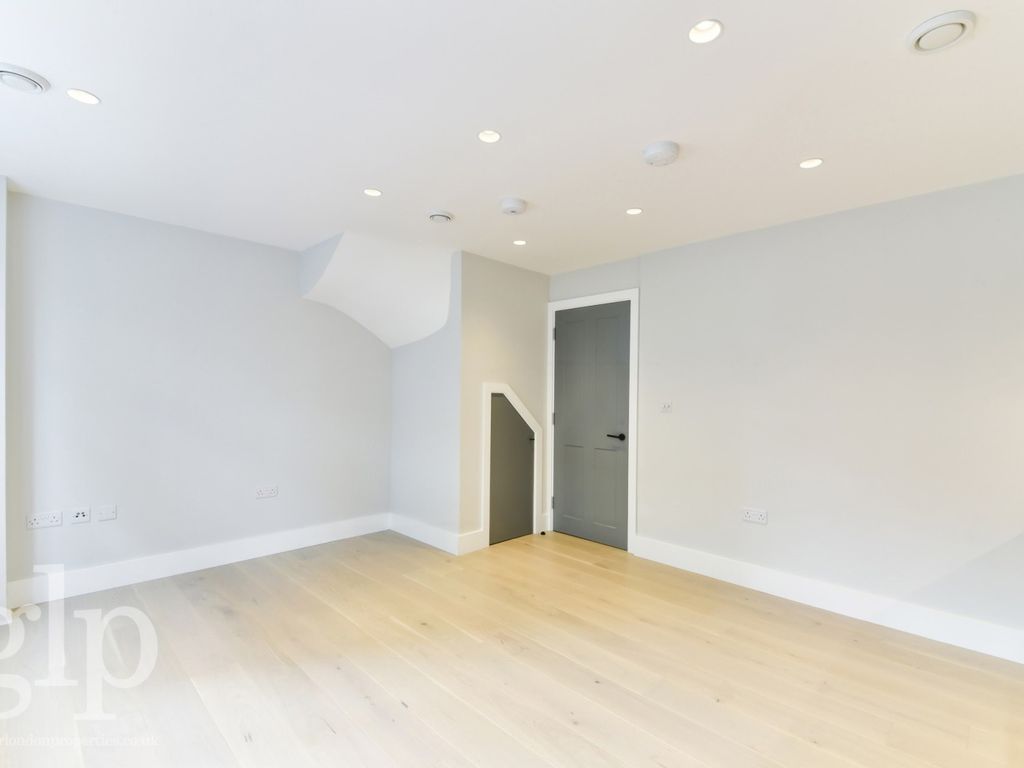 2 bed flat to rent in 20 Berwick Street, London, Greater London W1F0Py, W1F, £3,445 pcm