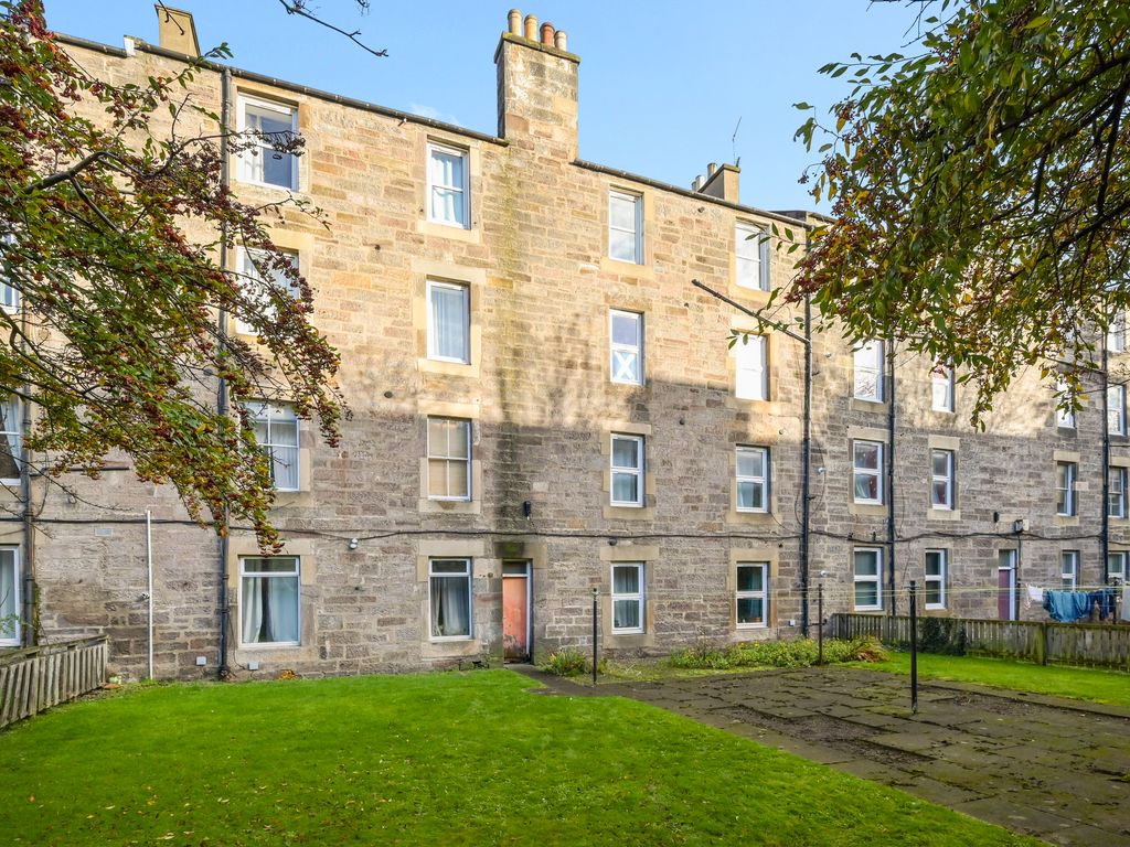 1 bed flat for sale in 24 (3F2), Springwell Place, Edinburgh EH11, £120,000