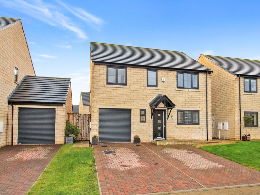 4 bed detached house for sale in Juniper Grove, Ripon HG4, £414,375