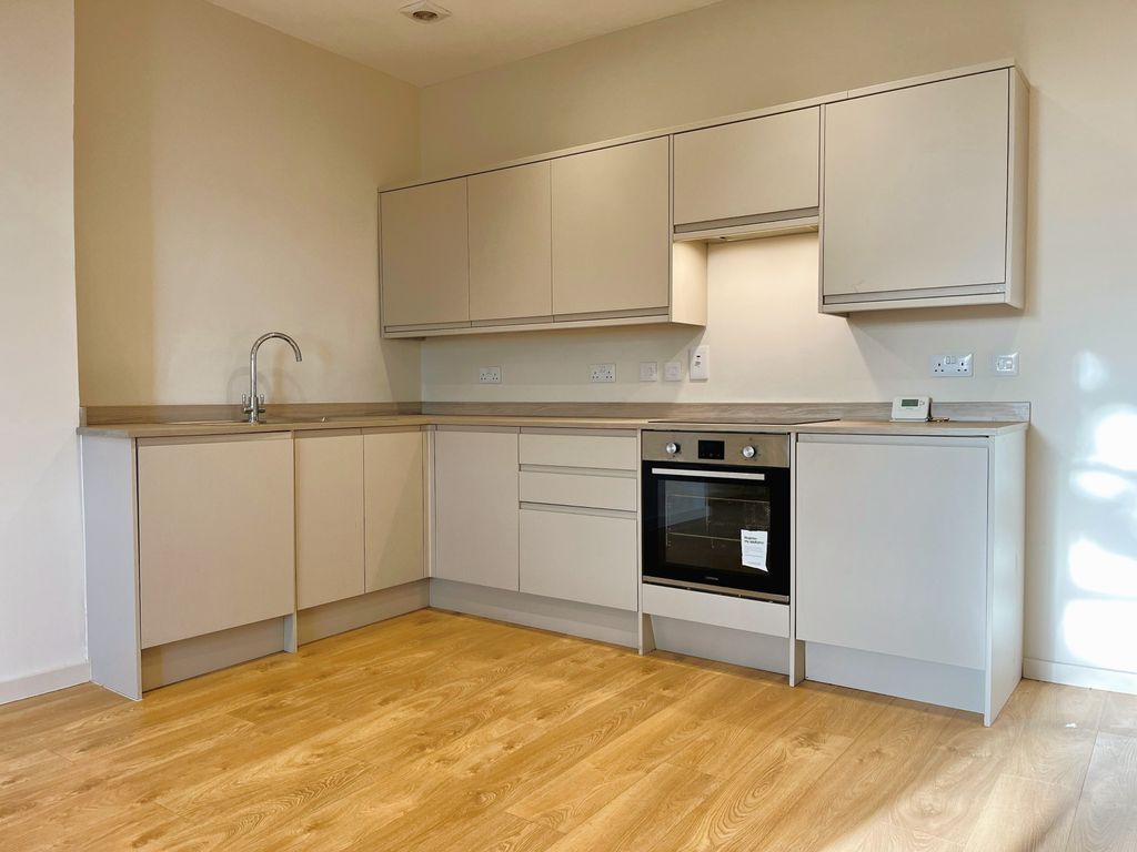 1 bed flat for sale in Lower Fore Street, Saltash PL12, £160,000