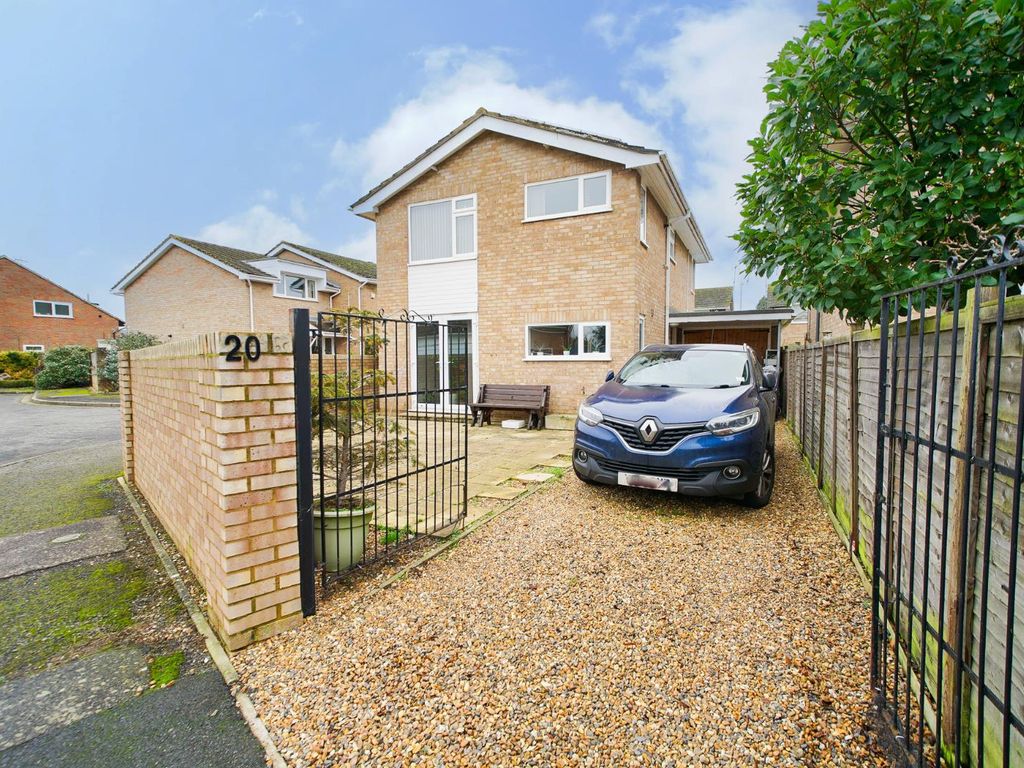 4 bed detached house for sale in Riverside, Leighton Buzzard LU7, £499,995