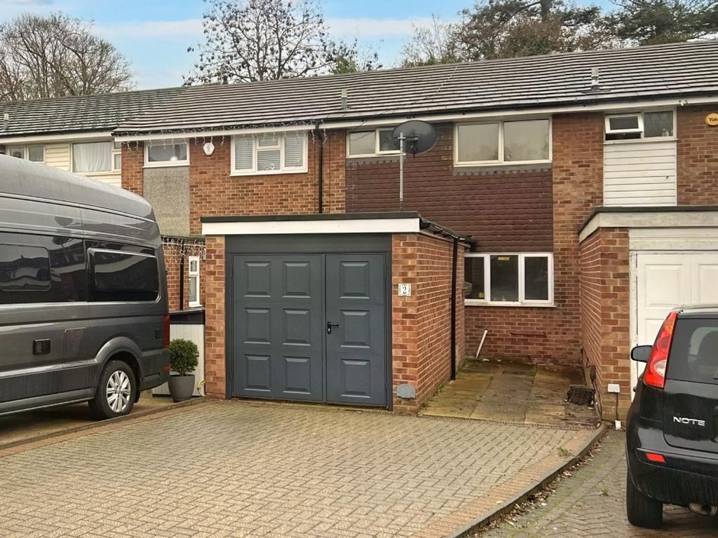 3 bed terraced house for sale in Hartford Rise, Camberley GU15, £375,000