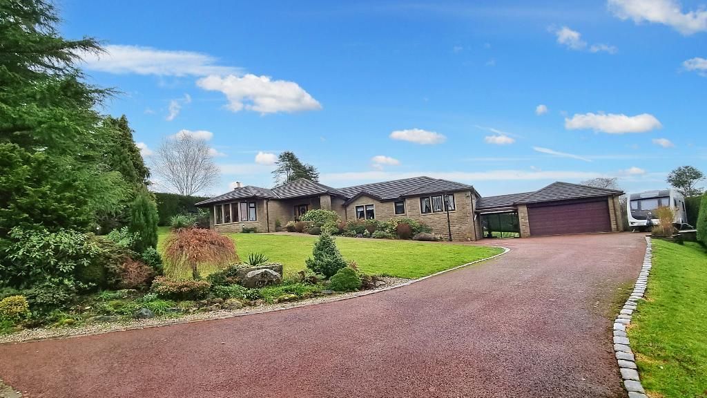 4 bed detached house for sale in Middleton Drive, Higherford BB9, £845,000