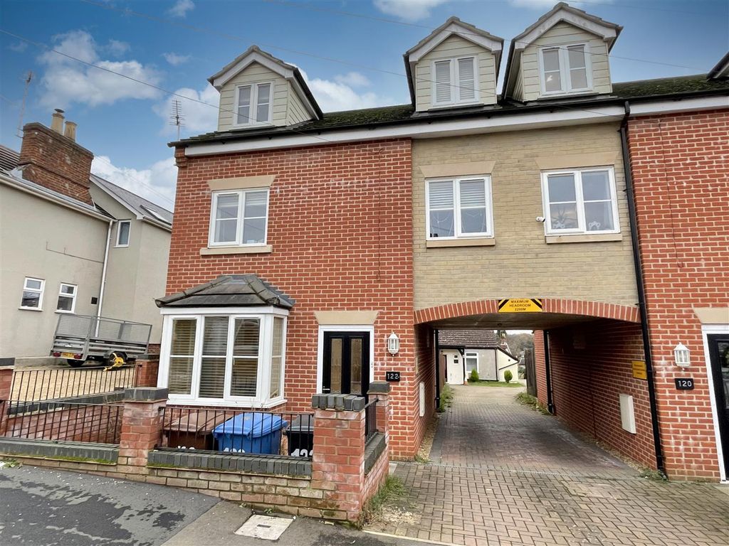 4 bed semi-detached house for sale in Lacey Street, Ipswich IP4, £325,000