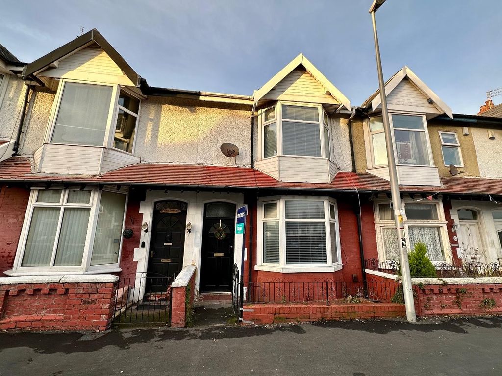 3 bed terraced house for sale in Newcastle Avenue, Blackpool FY3, £115,000