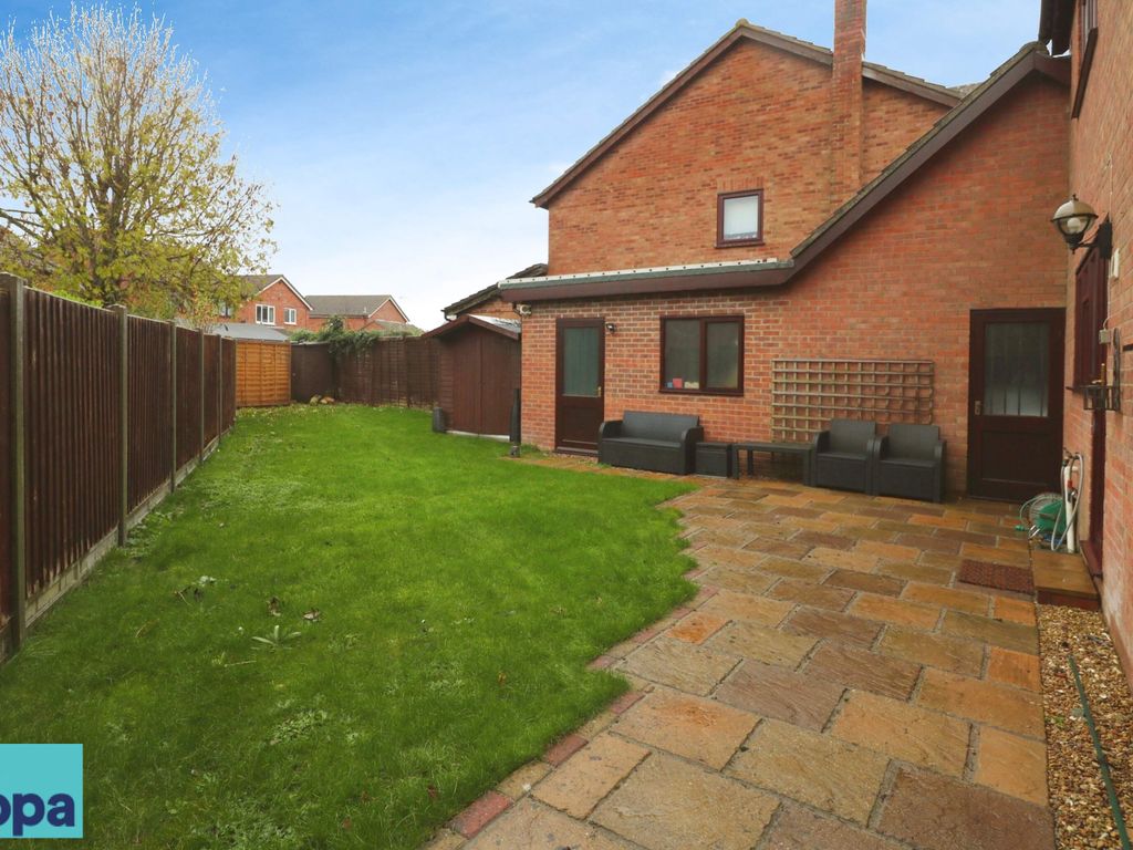4 bed detached house for sale in Woodlands, Warboys, Huntingdon PE28, £385,000