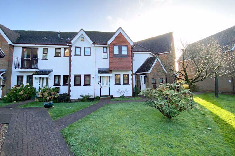 2 bed property for sale in Giles Gate, Prestwood, Great Missenden HP16, £299,950