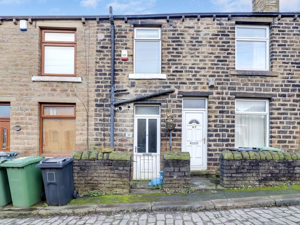 2 bed terraced house for sale in Baker Street, Lindley, Huddersfield, West Yorkshire HD3, £120,000