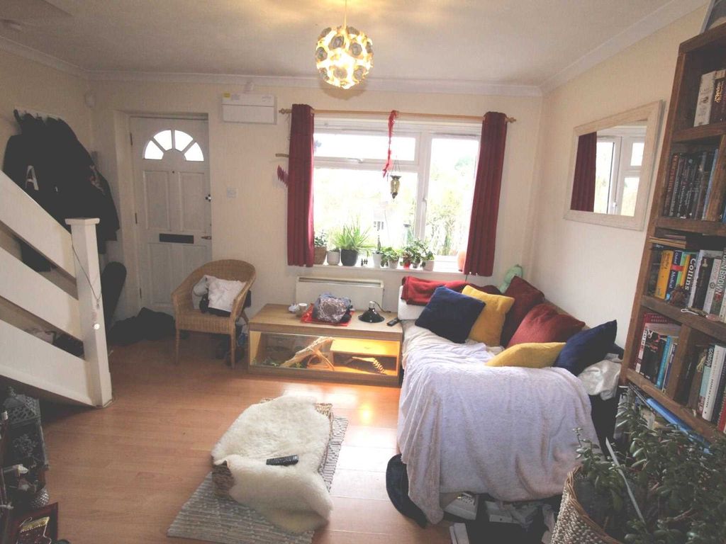 1 bed end terrace house for sale in Westfield Walk, High Wycombe HP12, £190,000