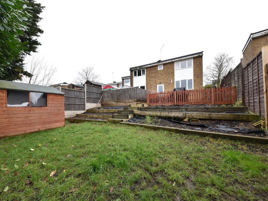 2 bed end terrace house for sale in Spring Drive, Stevenage SG2, £280,000