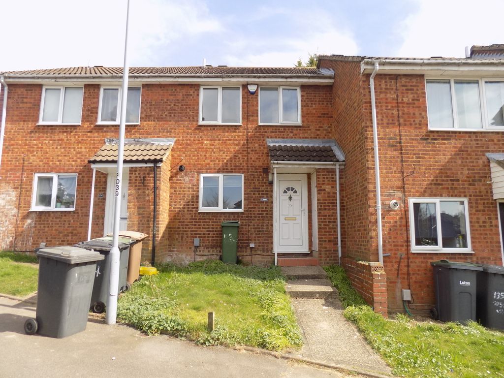 3 bed terraced house to rent in Brussels Way, Luton, Bedfordshire LU3, £1,450 pcm