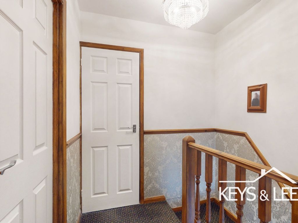 3 bed terraced house for sale in Abbotts Close, Romford RM7, £450,000