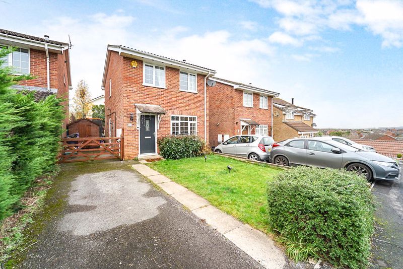 3 bed detached house for sale in Bramblewood Road, Worle, Weston-Super-Mare BS22, £299,950