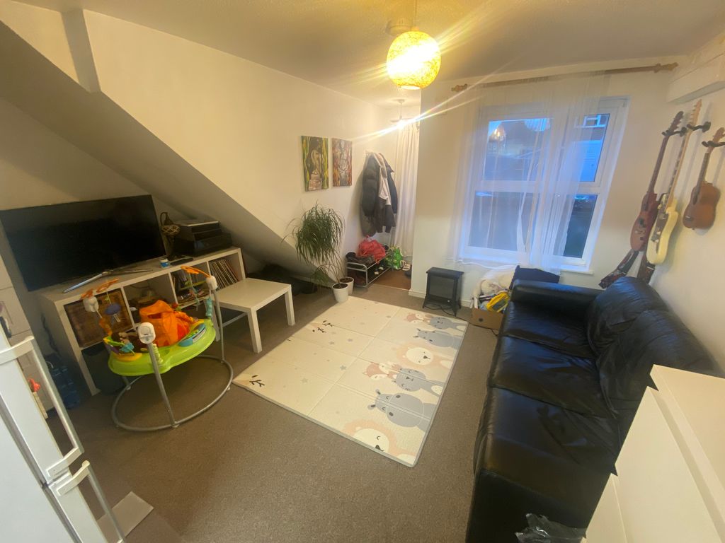 1 bed flat to rent in School Lane, Dunstable LU6, £800 pcm